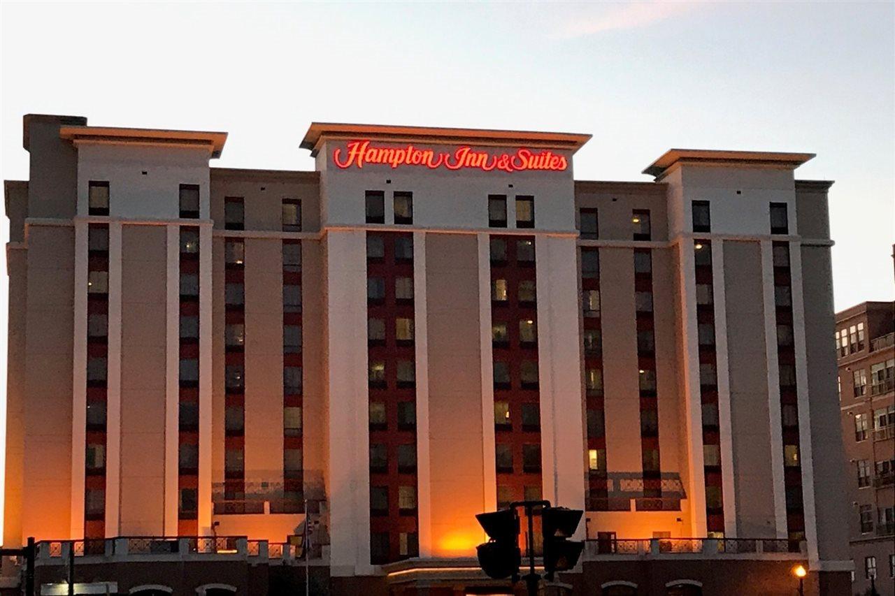 Hampton Inn & Suites Albany-Downtown Экстерьер фото