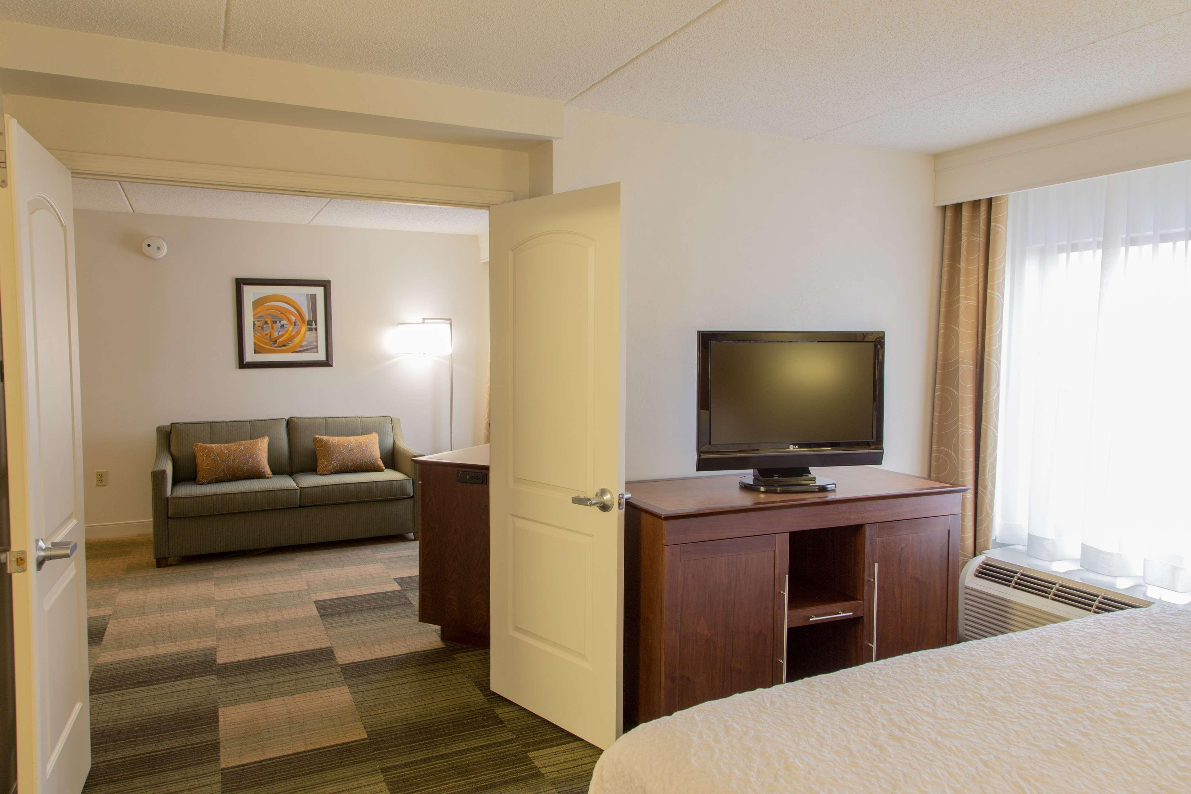 Hampton Inn & Suites Albany-Downtown Экстерьер фото