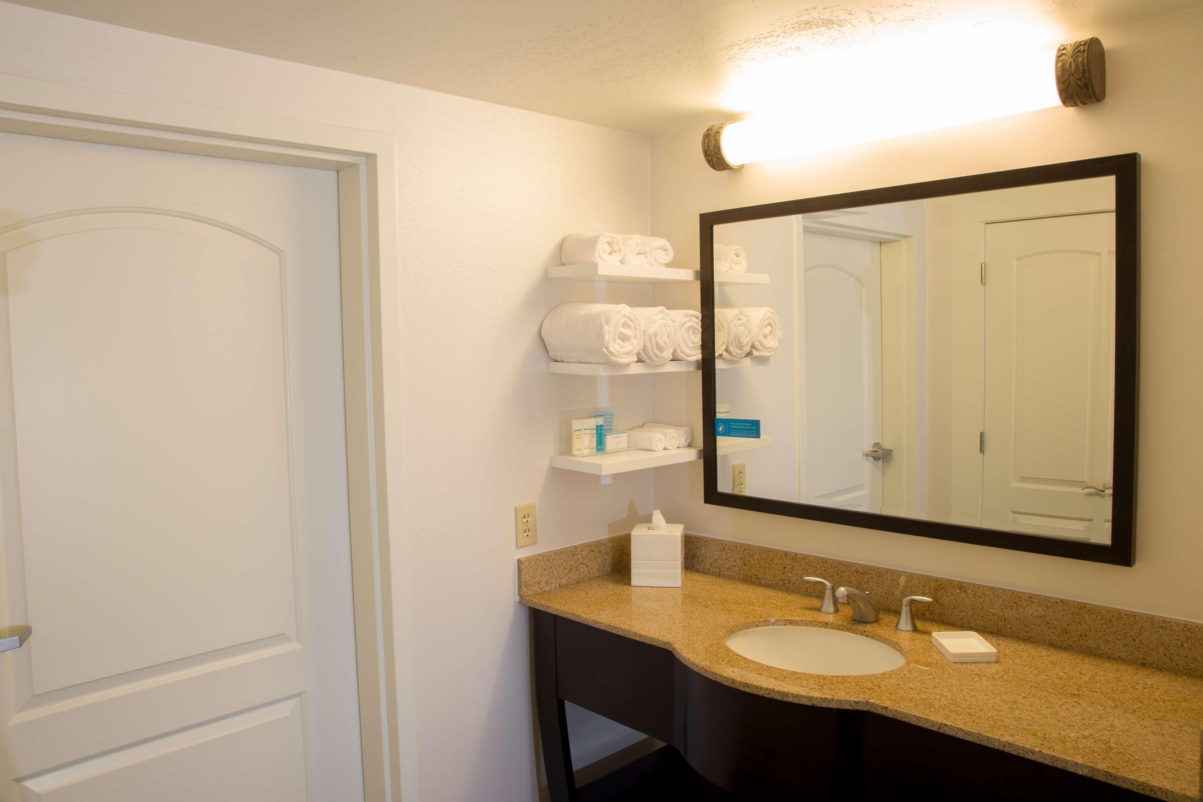 Hampton Inn & Suites Albany-Downtown Экстерьер фото