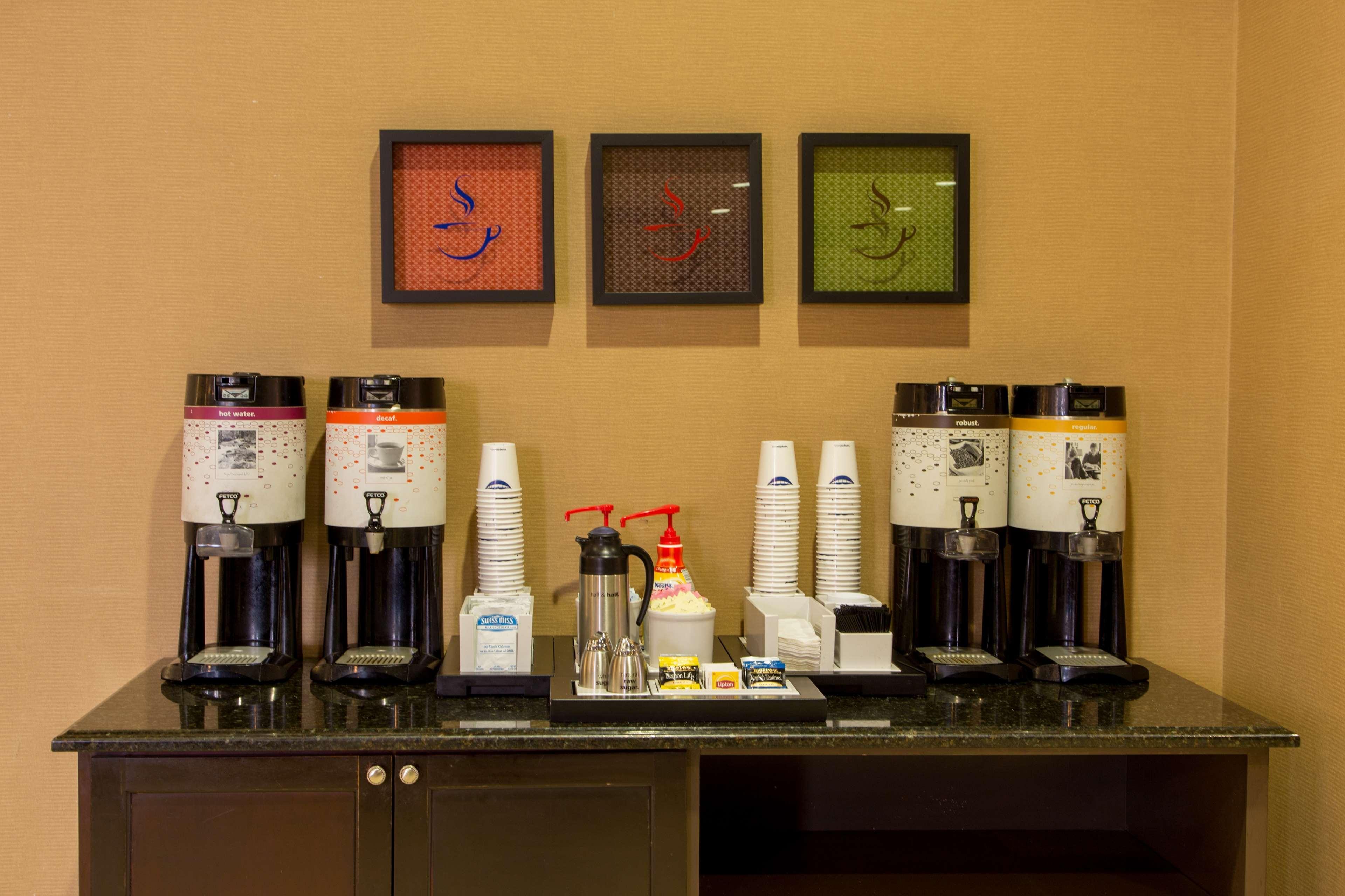 Hampton Inn & Suites Albany-Downtown Экстерьер фото