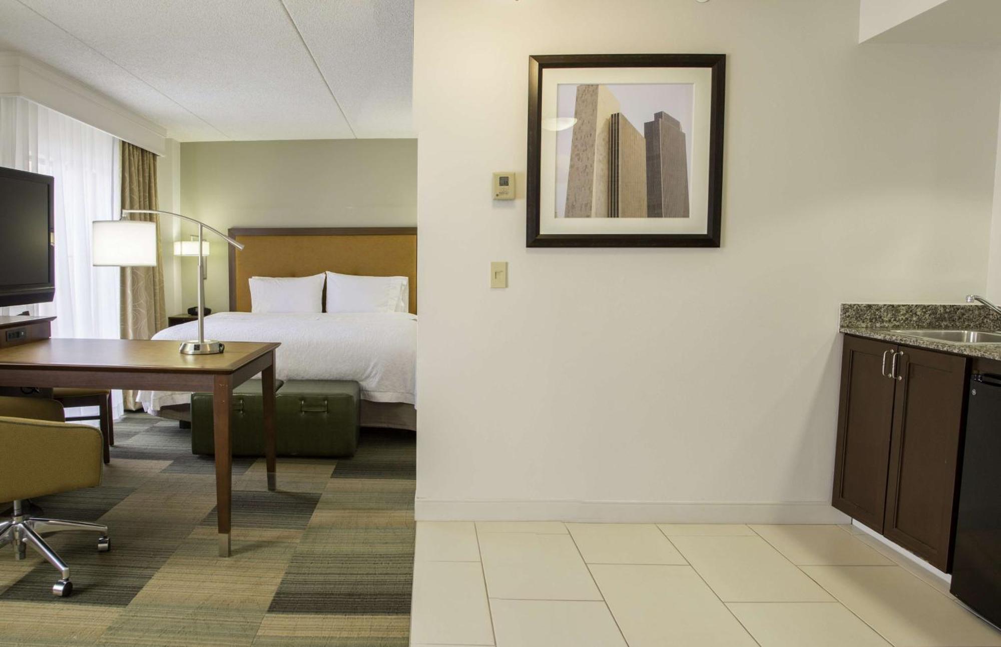 Hampton Inn & Suites Albany-Downtown Экстерьер фото