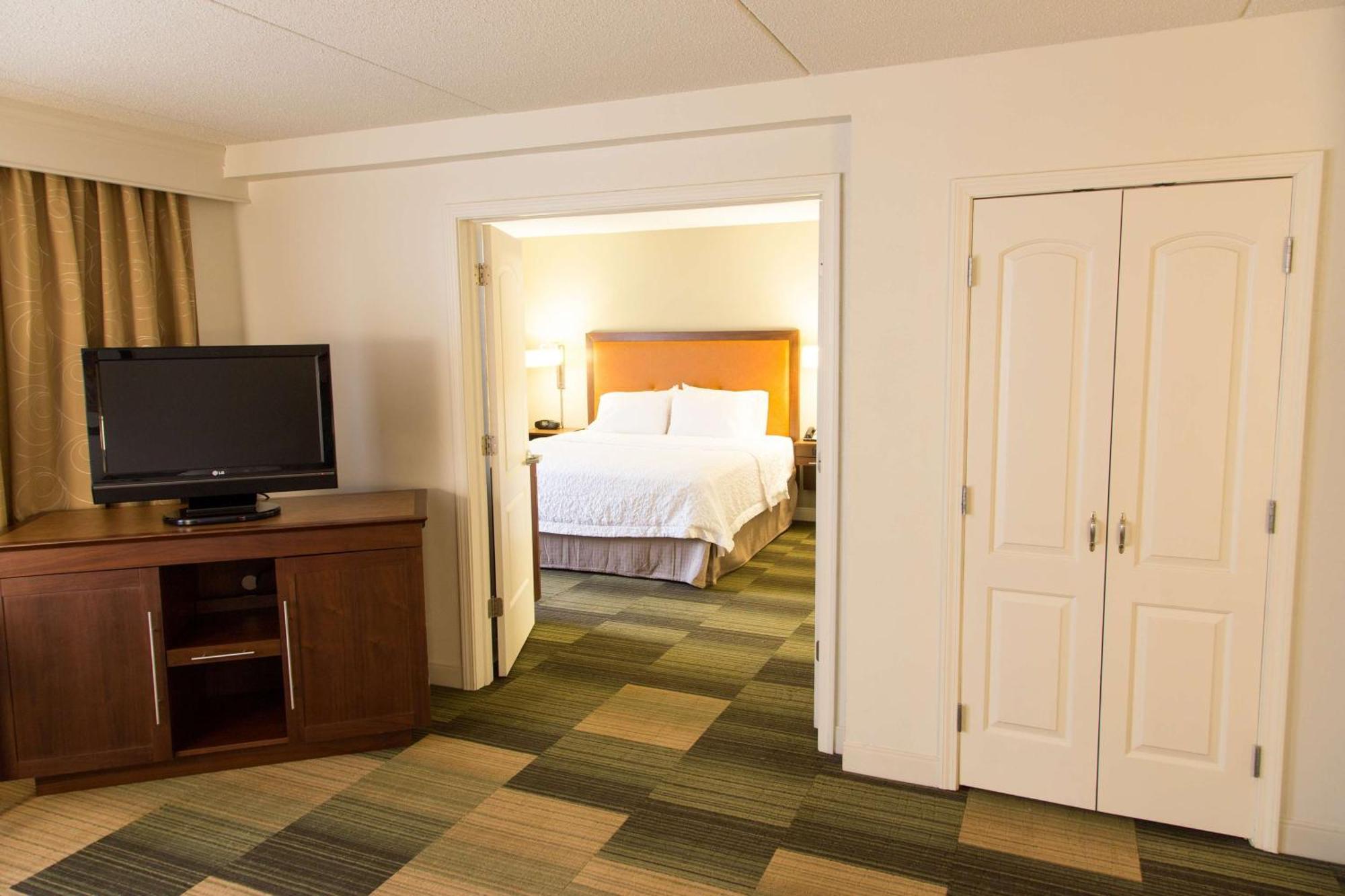 Hampton Inn & Suites Albany-Downtown Экстерьер фото