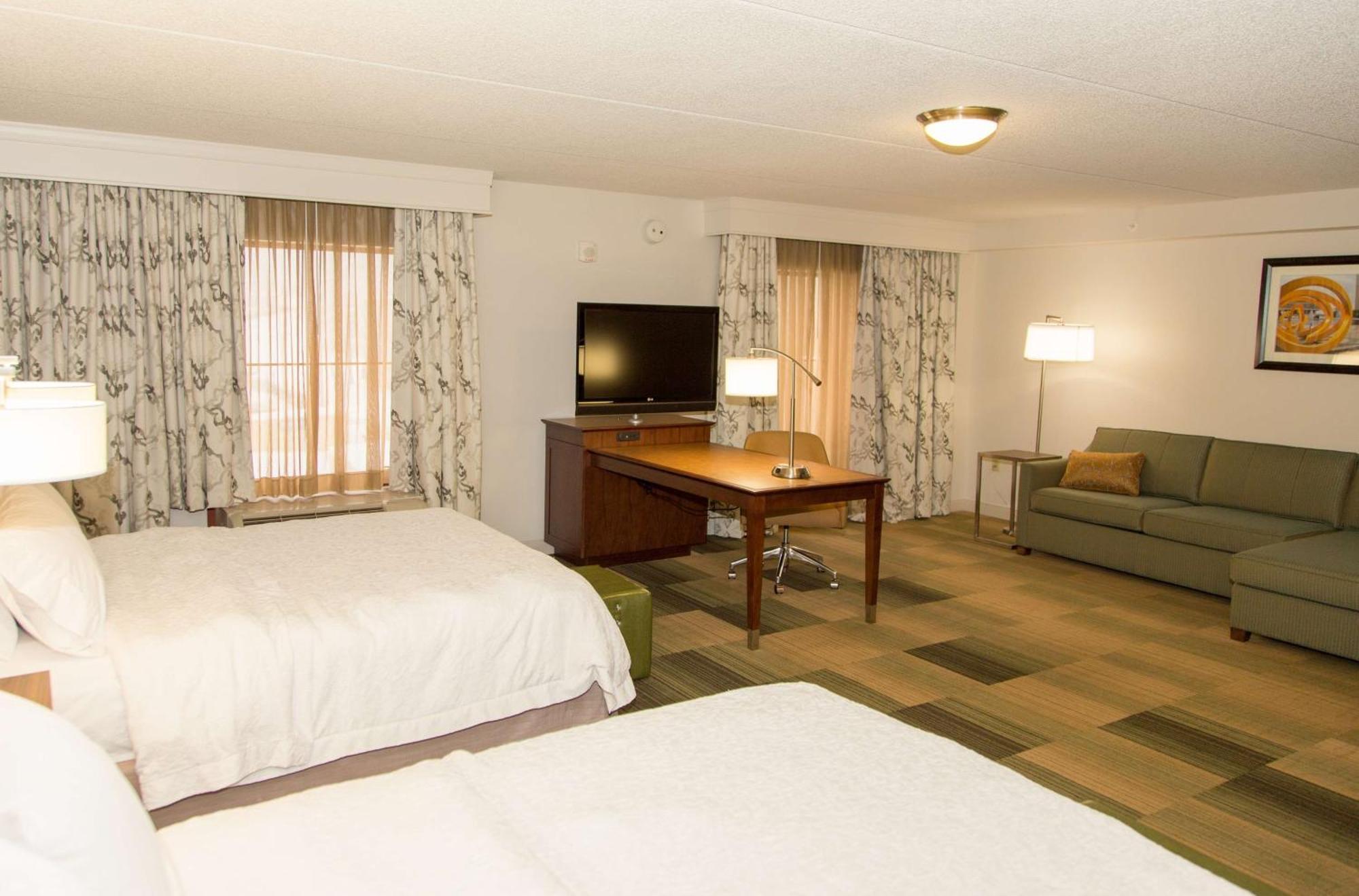 Hampton Inn & Suites Albany-Downtown Экстерьер фото