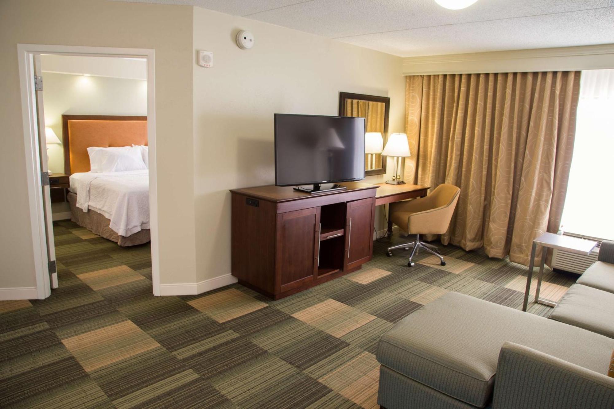 Hampton Inn & Suites Albany-Downtown Экстерьер фото