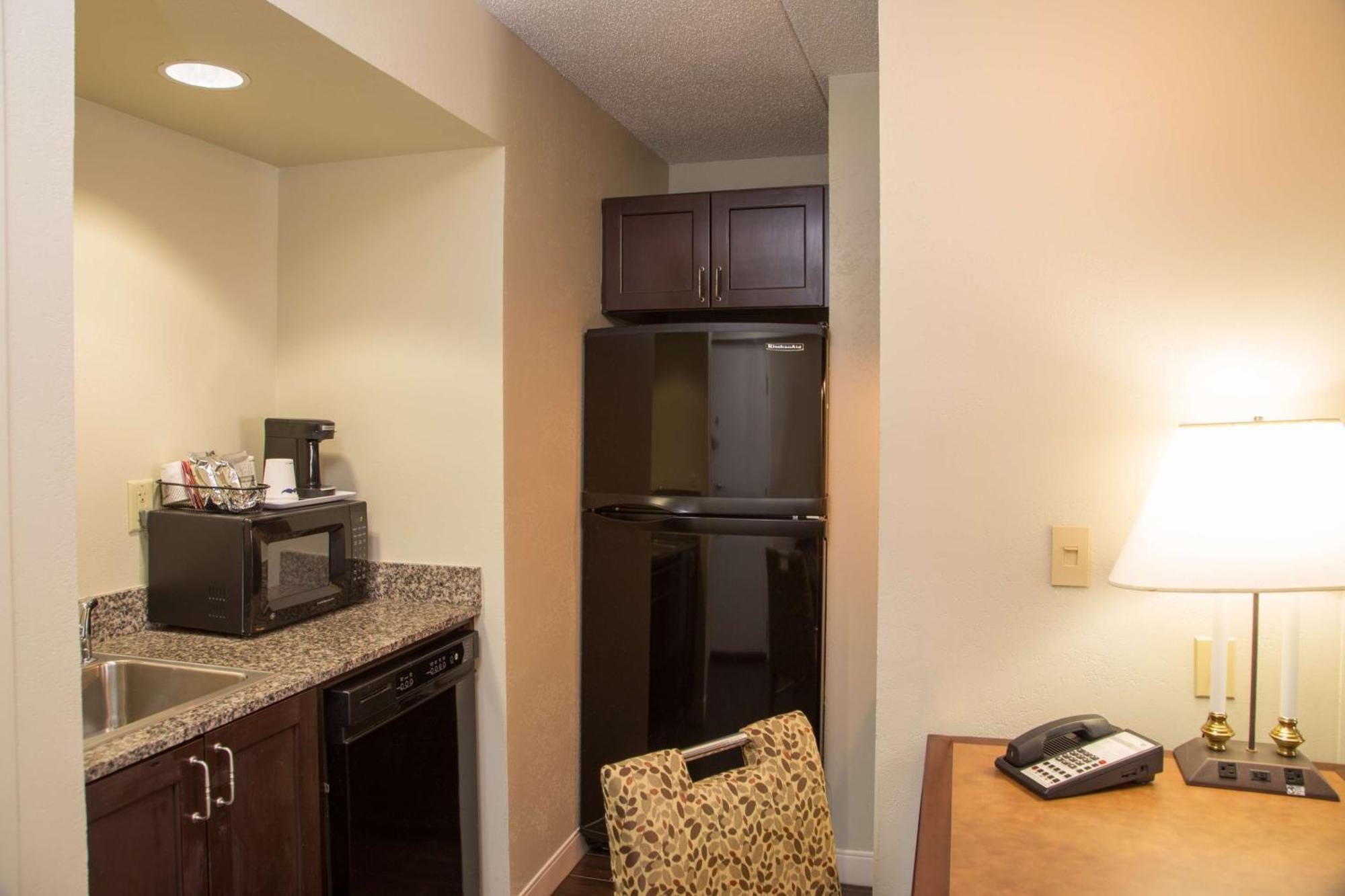 Hampton Inn & Suites Albany-Downtown Экстерьер фото