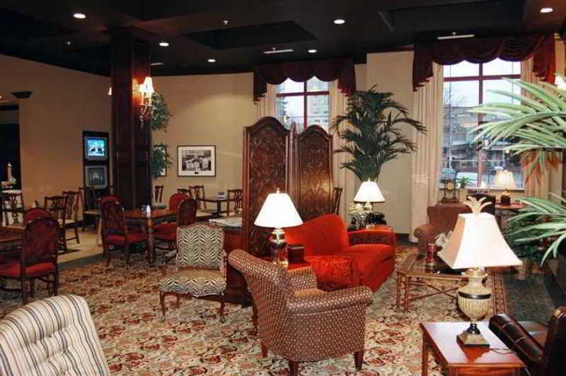 Hampton Inn & Suites Albany-Downtown Экстерьер фото